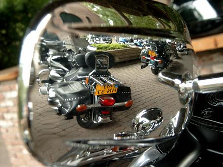 Glimmend chroom van Harley Davidson motoren.